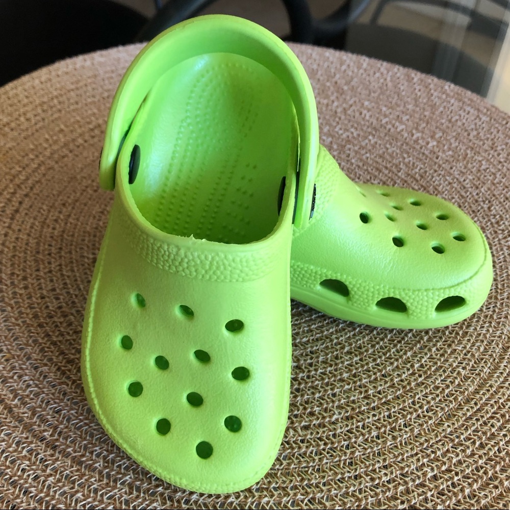 NWOT Holey Soles Croc Like Sandals Toddler